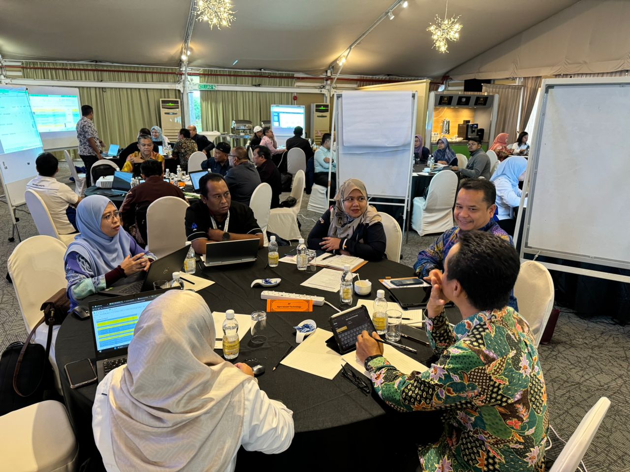 ADVANCING NATIONAL OCCUPATIONAL SKILLS STANDARDS (NOSS): COLLABORATION MEETING WITH MALAYSIA BOARD OF TECHNOLOGISTS 